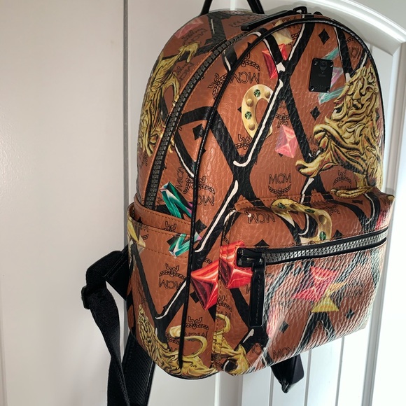 Authentic MCM mini backpack - Picture 2 of 8